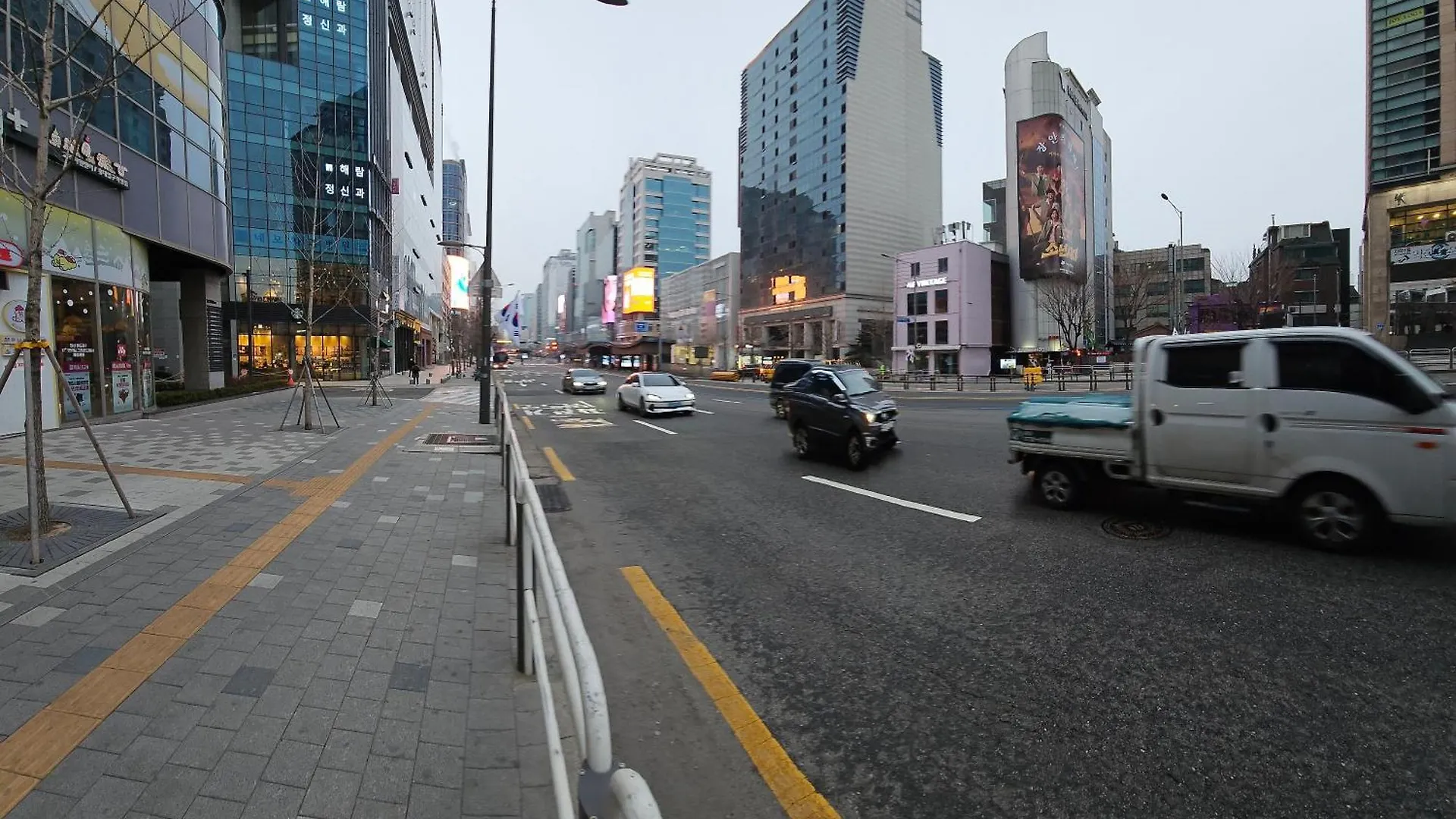 Apartamento Hongdae Residence-5 1Min From Hongik Uni Station Exit #1 Seúl